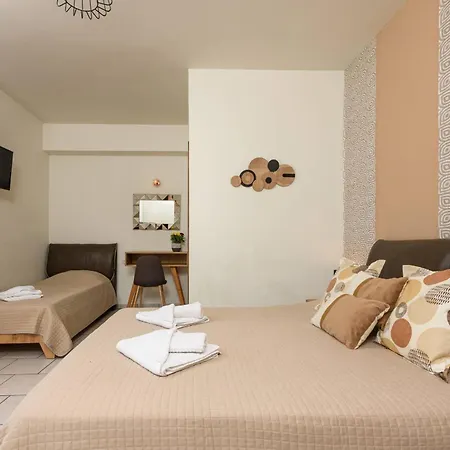 Pensionat Finikes 4*