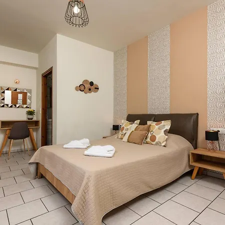 Finikes بيت ضيافة لايميناس